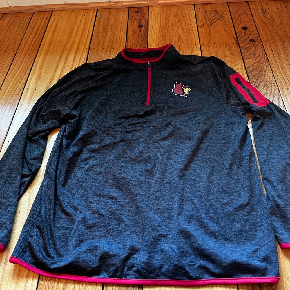 Louisville Cardinals men’s Gray and Red Quarter-Zip Pullover, size large